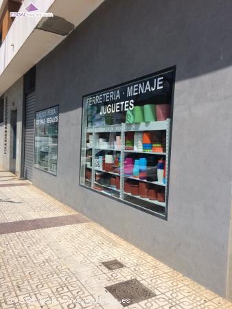 Se vende Local Comercial en zona Mercadona de Monzon - HUESCA