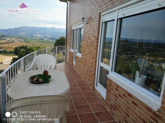 Elegante Casa en el Ariño de Barbastro - HUESCA