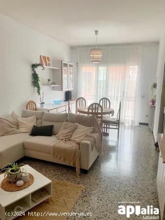 PISO DE 3 HABITACIONES EN LA CREU DE BARBERA - BARCELONA