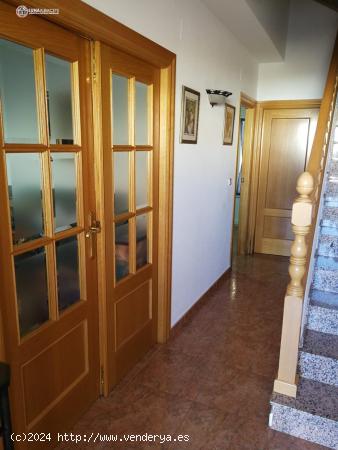 API LUNA INMOBILIARIA VENDE BUEN ADOSADO EN MUNERA - ALBACETE