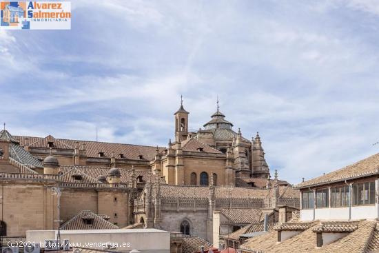 PRECIOSO ÁTICO DÚPLEX EN ALQUILER EN REYES CATÓLICOS, EN PLENO CENTRO HISTÓRICO DE LA CIUDAD - G