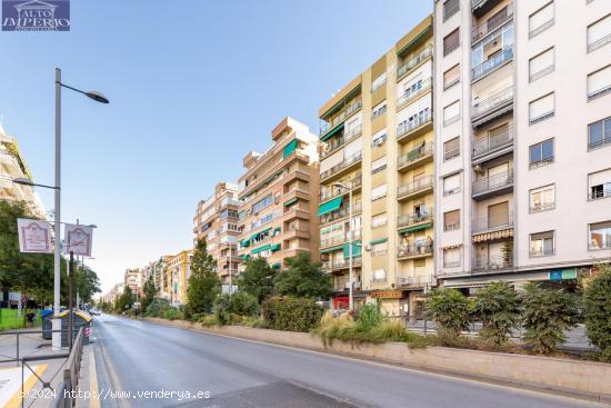 ¡TE PRESENTAMOS ESTE BONITO PISO DE 3 DORMITORIOS Y 1 BAÑO EN CAMINO DE RONDA ¡¡ - GRANADA