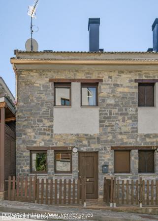 Se vende amplio chalet adosado en Castiello de Jaca, Huesca. - HUESCA