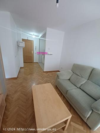 APARTAMENTO / ESTUDIO  CENTRICO CON 1 DORMITORIO Y GARAJE - MADRID