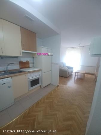 APARTAMENTO / ESTUDIO  CENTRICO CON 1 DORMITORIO Y GARAJE - MADRID