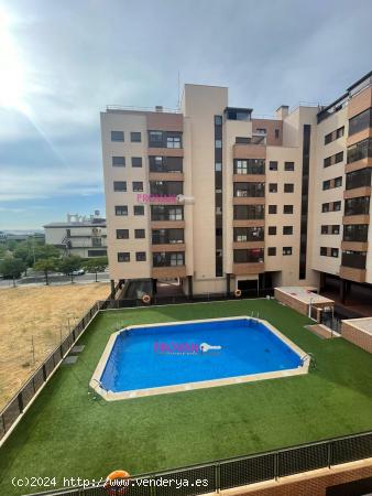 SEMINUEVO EN GIRASOLES!!! DOS DORMITORIOS, DOS BAÑOS. GARAJE, TRASTERO Y PISCINA. - MADRID