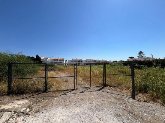 Parcela en venta en Estepona (Málaga)