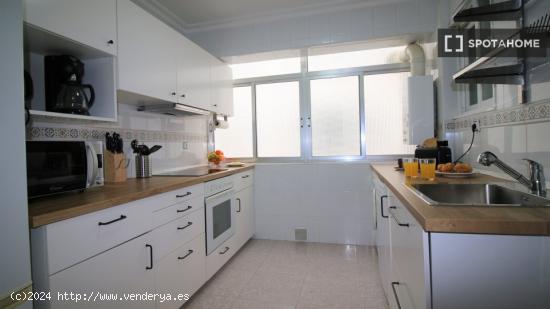 Apartamento entero de 3 dormitorios en Sevilla - SEVILLA