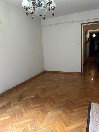 SE VENDE PISO ECONOMICO EN EL CENTRO DE PONFERRADA - LEON