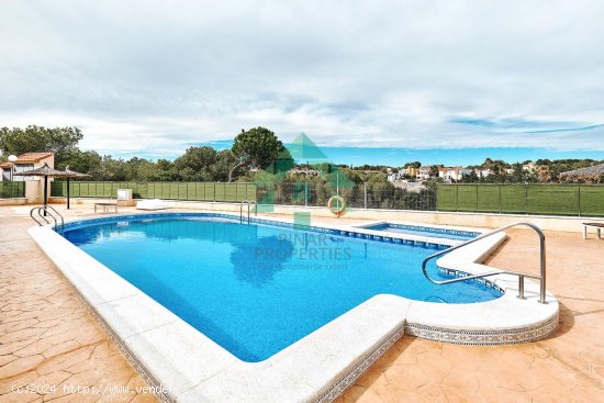 Chalet en venta en Pilar de la Horadada (Alicante)