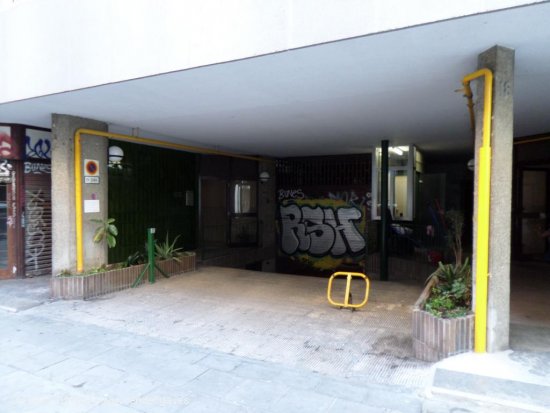 Plaza de aparcamiento en venta  en Barcelona - Barcelona