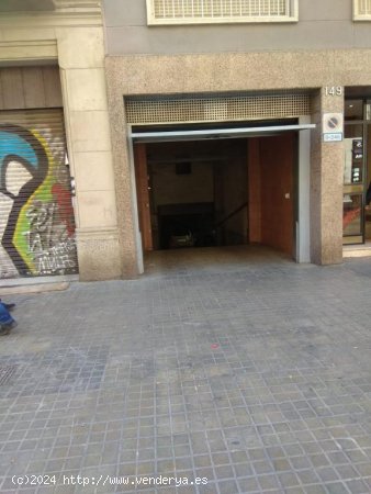 Plaza de aparcamiento en venta  en Barcelona - Barcelona