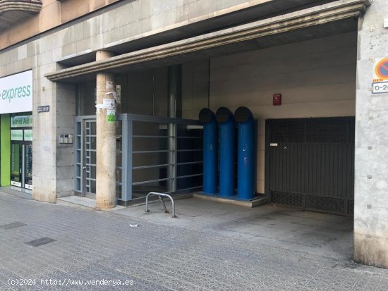 Plaza de aparcamiento en venta  en Barcelona - Barcelona