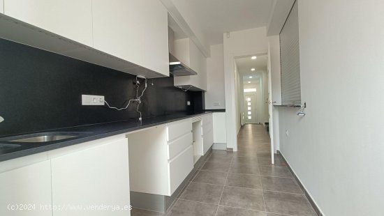 Unifamiliar adosada en venta  en Sant Cugat Sesgarrigues - Barcelona