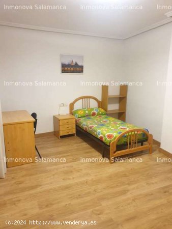 Salamanca ( Centro- Plaza Mayor - Gran Vía ); 4d, 2wc. SS.CC.  1200€ - Salamanca