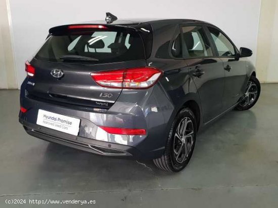 Hyundai i30 ( 1.0 TGDI Klass LR 48V 120 )  - Granada