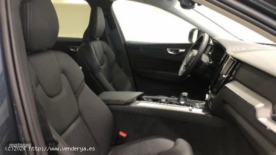 Volvo XC 60 XC60 Plus, B4 Semihibrido, Diesel, Dark de 2023 con 6 Km por 52.400 EUR. en Pontevedra