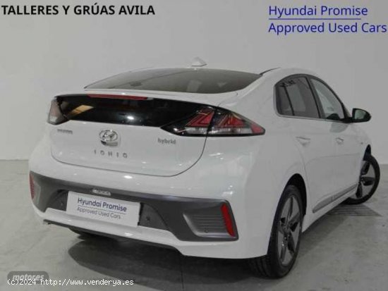 Hyundai Ioniq 1.6 GDI Tecno de 2022 con 30.000 Km por 22.500 EUR. en Valladolid