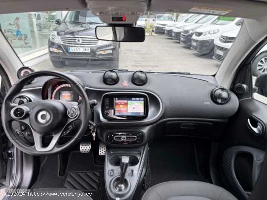 Smart Fortwo 66 Passion BRABUS Aut. de 2017 con 72.000 Km por 14.500 EUR. en Guipuzcoa