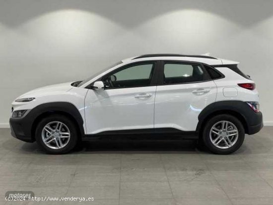 Hyundai Kona 1.0 TGDI Maxx 4x2 de 2023 con 17.600 Km por 20.350 EUR. en Barcelona