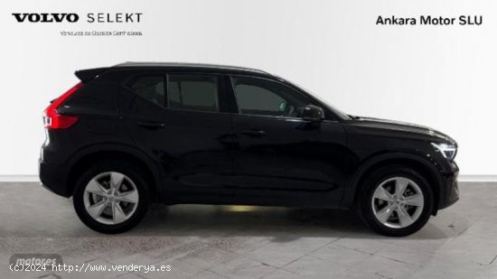 Volvo XC40 XC40 Core, B3 Semihibrido, Gasolina de 2024 con 13.311 Km por 34.900 EUR. en Alicante