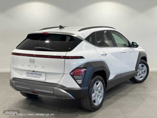 Hyundai Kona 1.0 TGDI Tecno 4x2 de 2024 con 7.800 Km por 26.900 EUR. en Barcelona