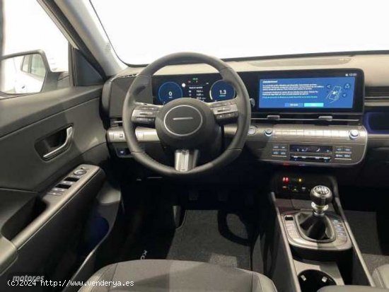 Hyundai Kona 1.0 TGDI Tecno 4x2 de 2024 con 7.800 Km por 26.900 EUR. en Barcelona