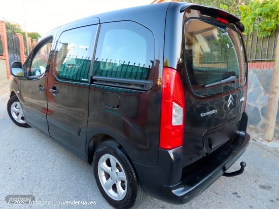 Citroen Berlingo 1.6 HDI MULTISPACE OFF ROAD-KLIMA de 2011 con 177.000 Km por 8.300 EUR. en Granada