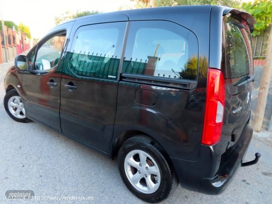 Citroen Berlingo 1.6 HDI MULTISPACE OFF ROAD-KLIMA de 2011 con 177.000 Km por 8.300 EUR. en Granada