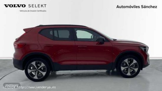 Volvo XC40 XC40 Plus, B3 Mild Hybrid, Gasolina, Dark de 2024 con 1 Km por 47.900 EUR. en Zaragoza