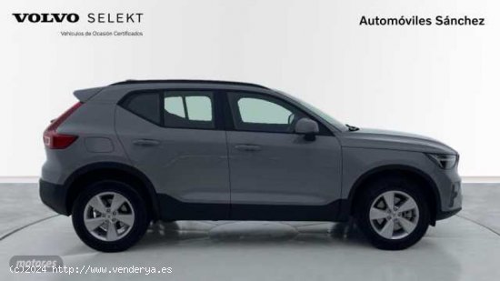 Volvo XC40 2.0 B3 ESSENTIAL AUTO 163 5P de 2024 con 1 Km por 37.900 EUR. en Zaragoza