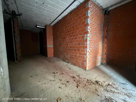 VENTA DE LOCAL ZONA ROSALEDA EN PONFERRADA - LEON