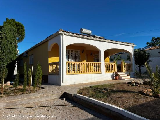  CHALET EN OLOCAU EN URB. CONSOLIDADA - VALENCIA 