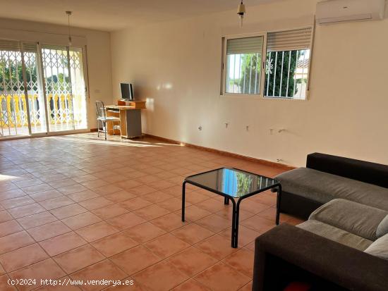 CHALET EN OLOCAU EN URB. CONSOLIDADA - VALENCIA