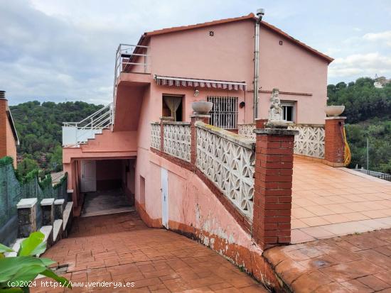  Casa con dos viviendas en urbanización Costa Blanca Castellbisbal muy cerca de Martorell - BARCELON 