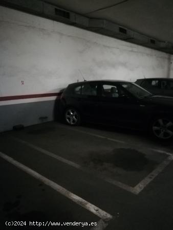 Plaza de parking en Calle Alfonso XII, con acceso directo desde la calle. - BARCELONA