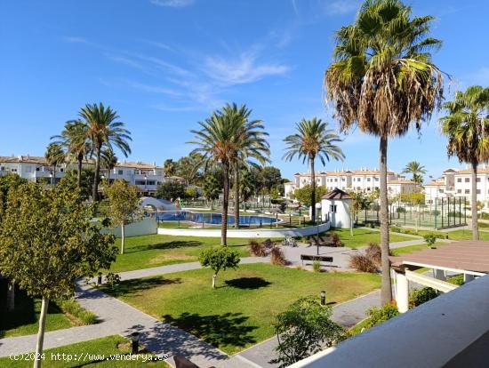 Apartamento a 500 metros del mar, playa La Barrosa - CADIZ