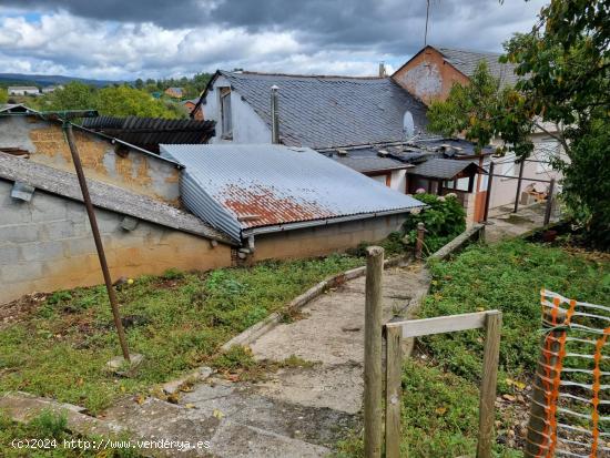 CASA EN MAGAZ DE ARRIBA CON TERRENO - LEON