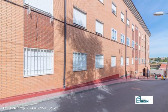 PISO DE 3 DORMITORIOS Y 2 BAÑOS CON PLAZA DE GARAJE INCLUIDA EN EL PRECIO. - TOLEDO