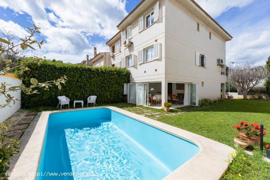  Chalet bien cuidado con jardín y piscina en zona Son Dureta - BALEARES 