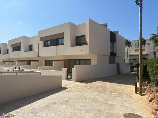  UNIFAMILIAR 9 RESIDENCIAL BARLOVENTO - ALMERIA 