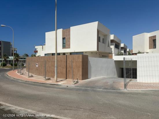 UNIFAMILIAR 9 RESIDENCIAL BARLOVENTO - ALMERIA