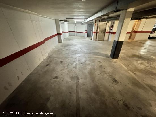 Plaza de parking en la zona de Porto Pi - BALEARES