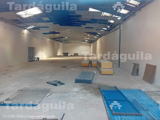 VENTA DE NAVE DE 893 M2 EN POLÍGONO LOS VILLARES. - SALAMANCA