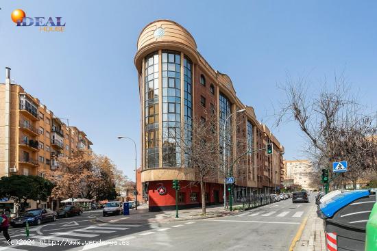  Fantástico piso todo exterior de esquina en bonito edificio - GRANADA 