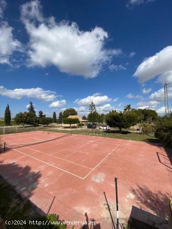 ENORME FINCA, CASA CON TERRENO A LAS AFUERAS DE ALGORFA - ALICANTE