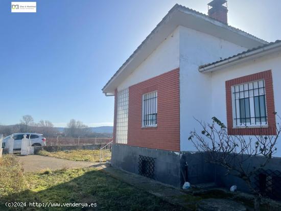 CASA MAS FINCA DE 2.000M EN SANTA OLAJA DEL PORMA - LEON