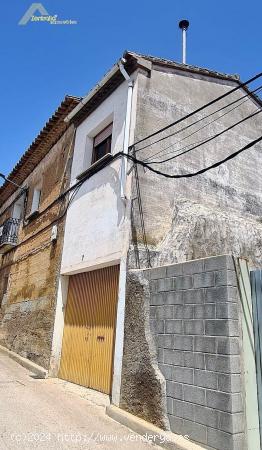 Casa solar  de 1588 llena de historia en Loscorrales - HUESCA