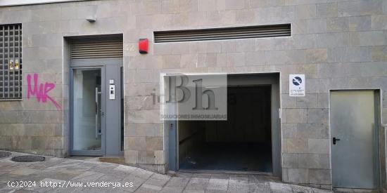 BLANHOGAR VENDE 5 PLAZAS DE GARAJE EN EL CENTRO - MALAGA