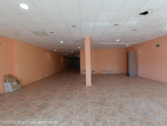 Local en venta en Iscar. 234 m². Zona Institutos Ref.1958 - VALLADOLID